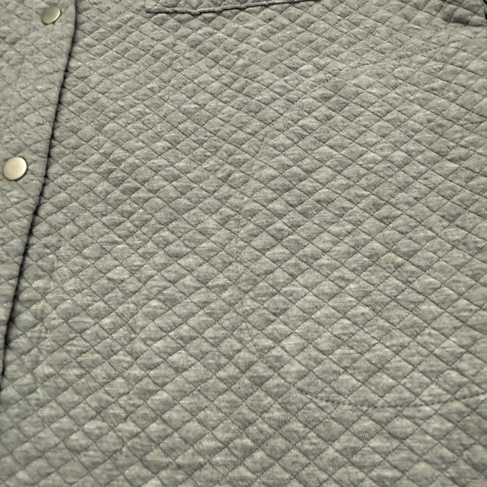 New with Tags Muk Luks Light Gray Quilted Kids Button Down Shirt - Picture 6 of 6